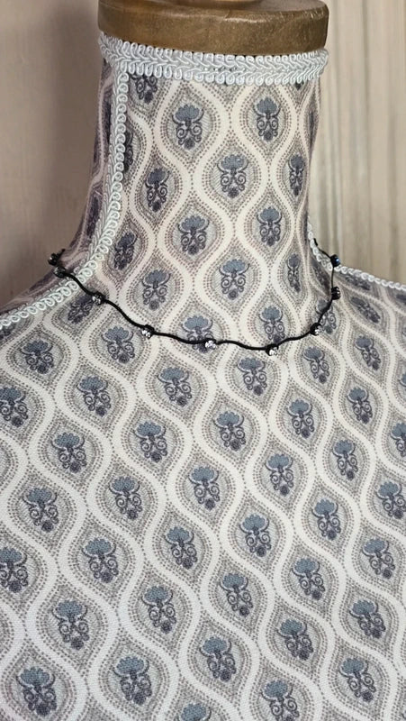 collier ras de cou vintage - neuf - noir pierres strass rouges ou argentés brillants - Y2K