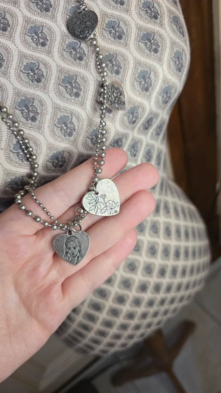 collier sautoir vintage - double chaine perles argenté - pendentifs coeur gravure - réversible - rétro