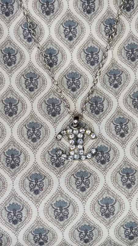 collier - neuf - pendentif double c - inspiration luxe - pierre strass brillant - chaine argentée