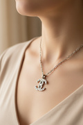 collier - neuf - pendentif double c - inspiration luxe - pierre strass brillant - chaine argentée
