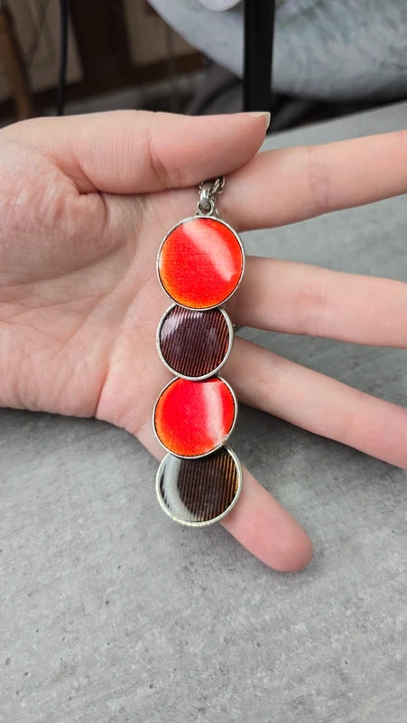 collier vintage - pendentif en cascade - 4 cercles rond orange irisé marron rayure - rétro