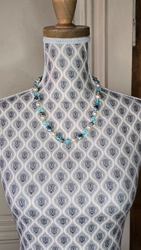 Collier vintage - neuf - perles blanc nacré bleu translucide argenté - rétro chic élégant