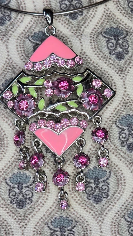 pendentif vintage - neuf - strass rose fleurs feuilles vertes fuchsia - articulé - chic