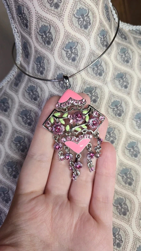 pendentif vintage - neuf - strass rose fleurs feuilles vertes fuchsia - articulé - chic