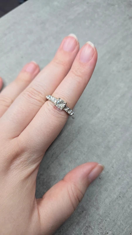 bague - neuf - solitaire style diamant strass effet alliance - taille 19 mm - chic élégant