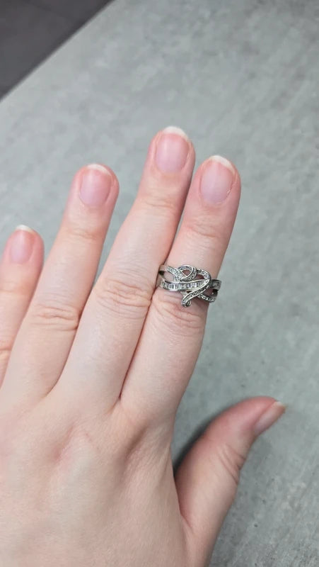 bague vintage - neuf - coeur entrelacé argenté - strass pierre - chic élégant - taille 18 mm