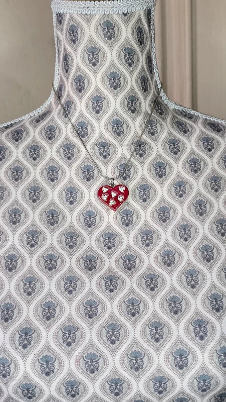 collier vintage - neuf - cacharel - rare - chaine argentée - pendentif coeur strass - chic