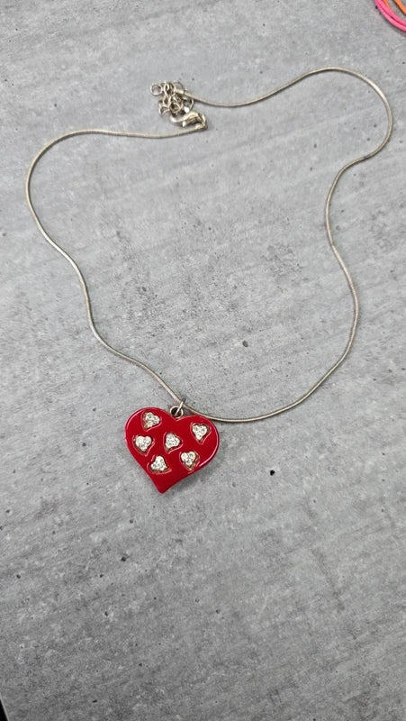collier vintage - neuf - cacharel - rare - chaine argentée - pendentif coeur strass - chic