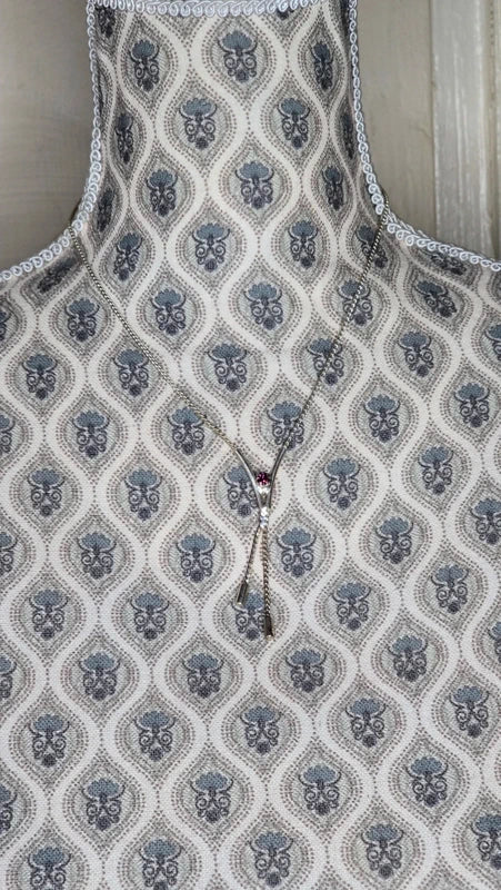 collier vintage - chaine argentée - pendentif mobile silhouette articulé - strass violet - forme y - chic