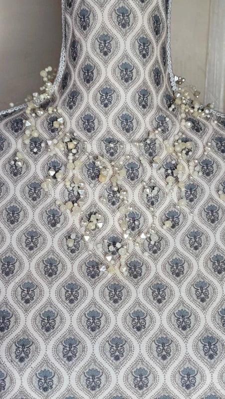 collier plastron vintage - volume - perle blanc nacré - cascade flottant - effet ivoire - chic élégant