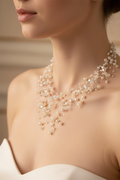 collier plastron vintage - volume - perle blanc nacré - cascade flottant - effet ivoire - chic élégant