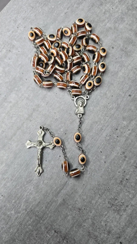 Collier sautoir chapelet - perles marron ou vert - effet oeil - médaillon religieux croix christ vierge marie