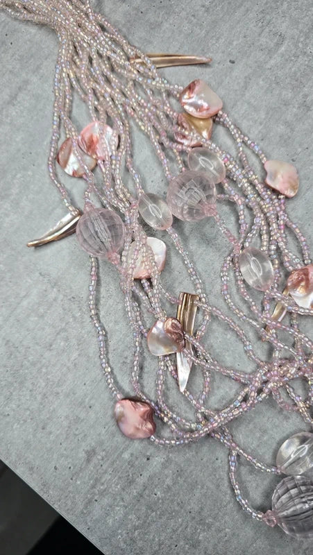 collier plastron vintage - multi rangs rose poudré irisé - perles - pendentif nacre chic