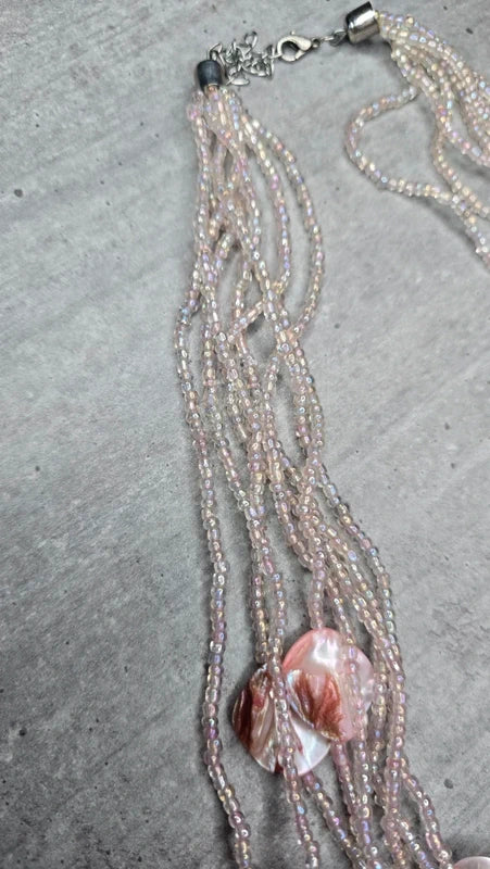 collier plastron vintage - multi rangs rose poudré irisé - perles - pendentif nacre chic