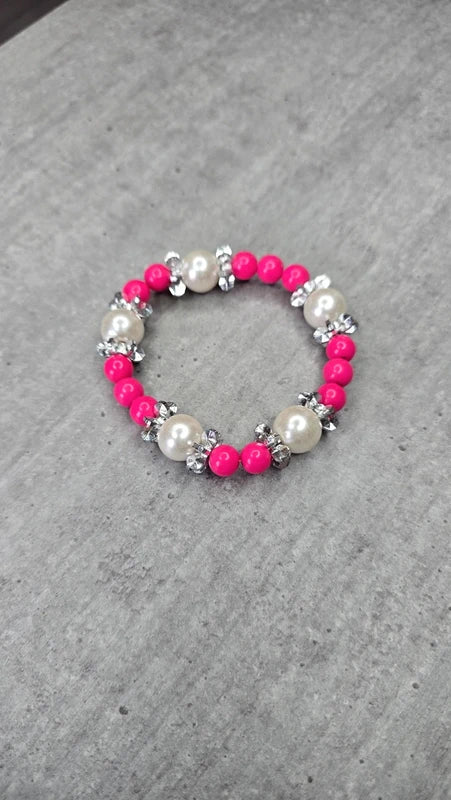 bracelet vintage - perles rose fuchsia brillant blanc nacre fleurs argenté - fantaisie chic - élastique