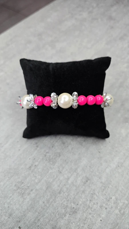 bracelet vintage - perles rose fuchsia brillant blanc nacre fleurs argenté - fantaisie chic - élastique