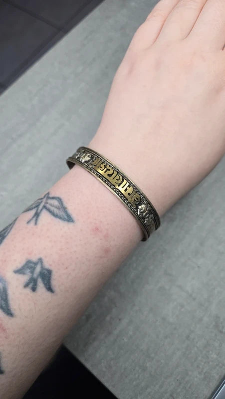 bracelet - mantra tibétain gravé - laiton doré argenté - réglable - bouddhiste - chance protection