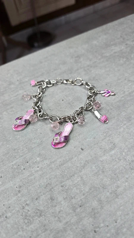 bracelet vintage - neuf - chaine maillon argenté - pendentif charms breloque roses sandale tong chaussures - perles - esprit Y2K