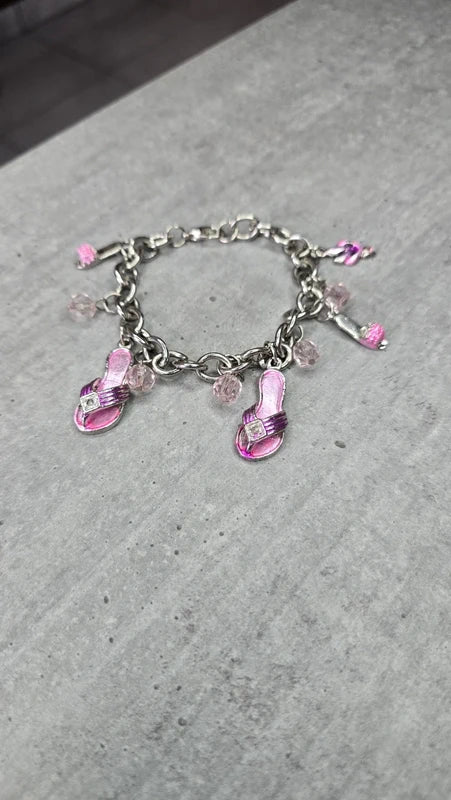 bracelet vintage - neuf - chaine maillon argenté - pendentif charms breloque roses sandale tong chaussures - perles - esprit Y2K
