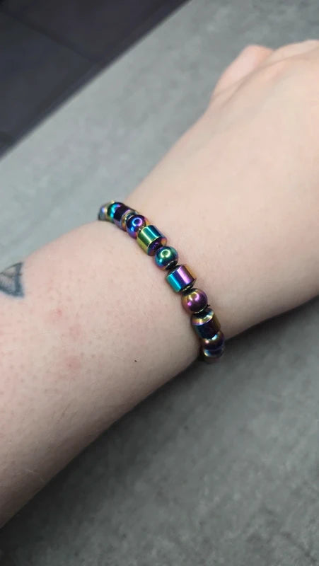 bracelet - neuf  - fait main - élastique - perles pierre naturelle hématite - multicolore irisé reflet arc en ciel - moderne