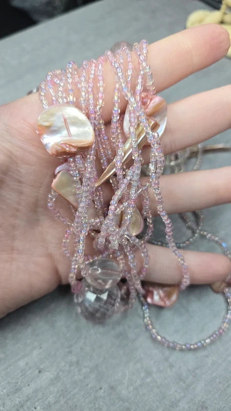 collier plastron vintage - multi rangs rose poudré irisé - perles - pendentif nacre chic