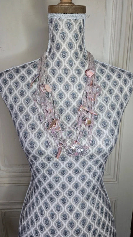 collier plastron vintage - multi rangs rose poudré irisé - perles - pendentif nacre chic