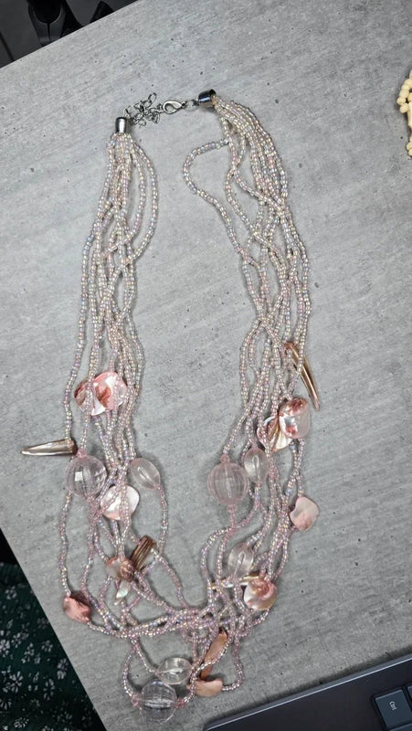 collier plastron vintage - multi rangs rose poudré irisé - perles - pendentif nacre chic