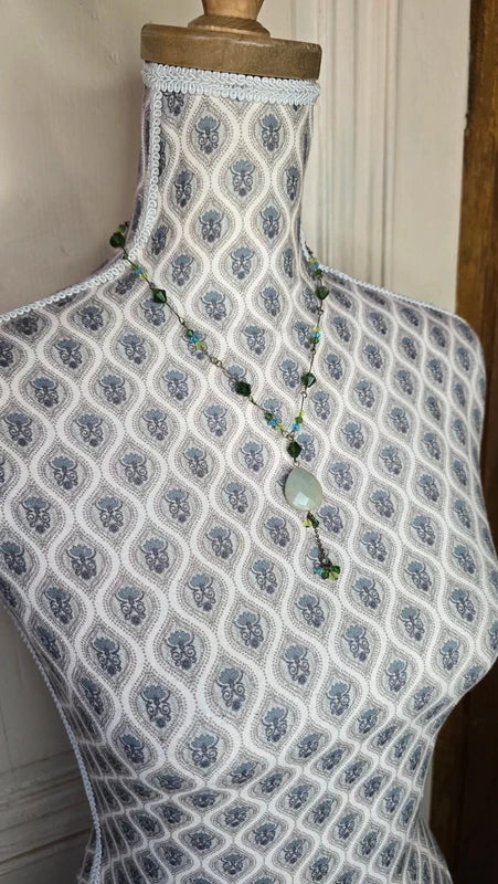 collier vintage - neuf - fait main - perle verres facetté vert bleu - pendentif pierre naturelle aventurine forme de goutte larmese
