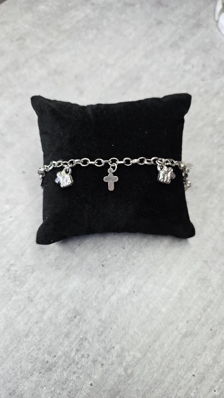 bracelet vintage - neuf - chaine argenté effet mat - charms breloque pendentif croix lion - élégant - clochette