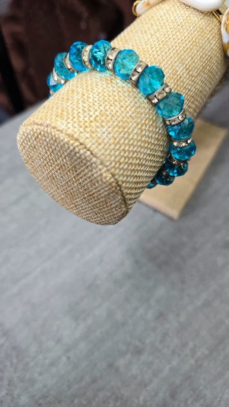 bracelet vintage - perles facette bleu turquoise - brillant strass argenté - élastique - chic élégant