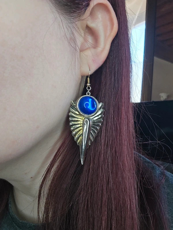 boucles d'oreilles vintage - ailes argenté doré - cabochon bleu intense - original légère pendante