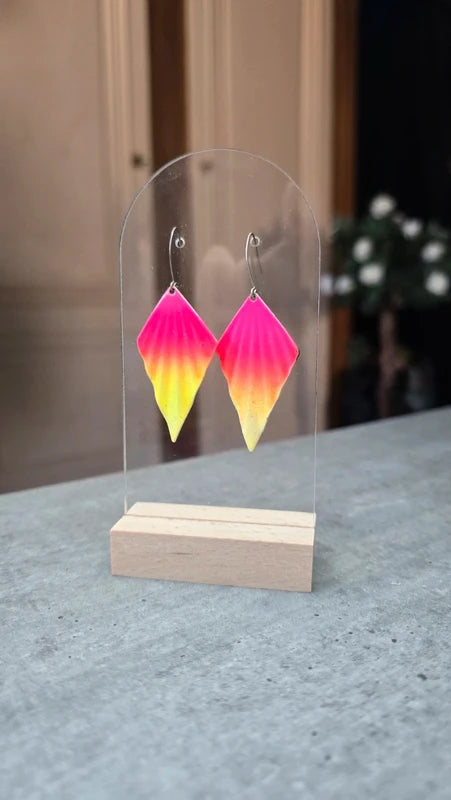 boucles d'oreilles vintage - dégradé rose et jaune fluo - effet relief - pendante légère original fun
