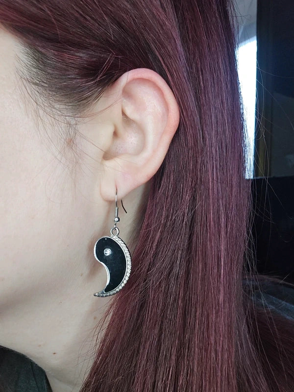 boucles d'oreilles vintage Y2K années 2000 - neuf - yin yang noir blanc strass - symbolique tendance légères