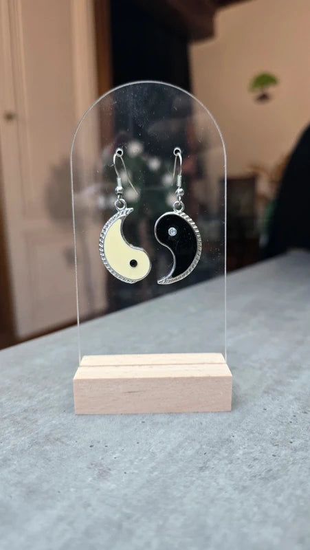 boucles d'oreilles vintage Y2K années 2000 - neuf - yin yang noir blanc strass - symbolique tendance légères