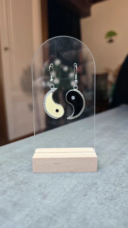 boucles d'oreilles vintage Y2K années 2000 - neuf - yin yang noir blanc strass - symbolique tendance légères