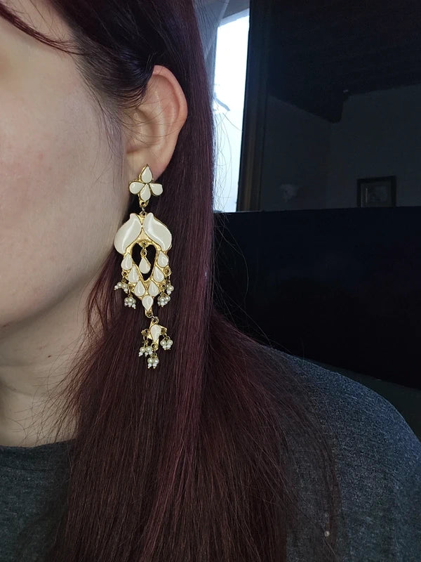 boucles d'oreilles vintage années 80 - neuf - émaille blanc doré - perles pampilles - élégante chic légère pendante