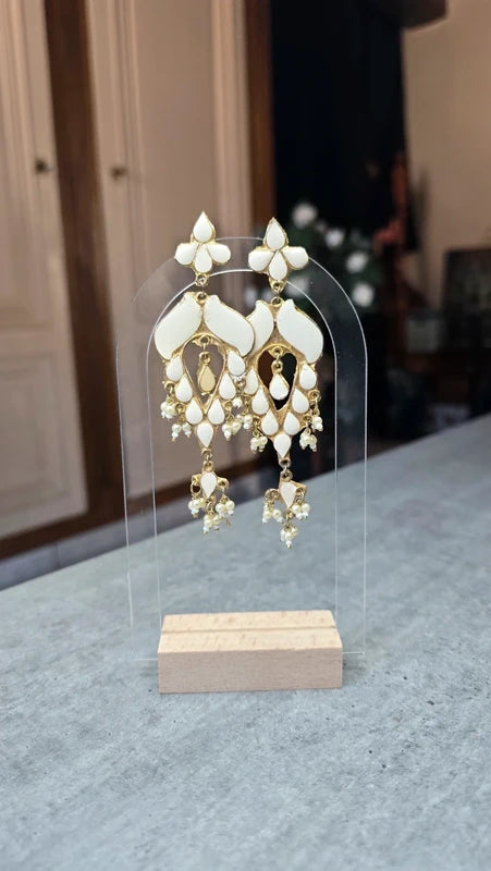 boucles d'oreilles vintage années 80 - neuf - émaille blanc doré - perles pampilles - élégante chic légère pendante