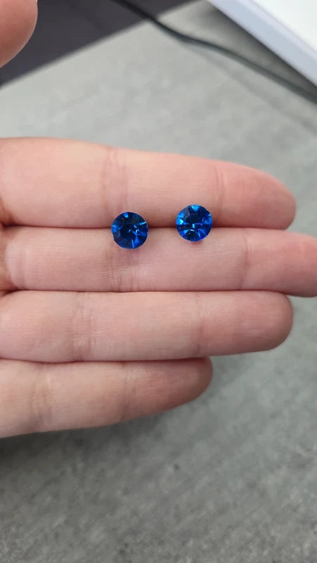 Boucle d'oreille vintage - neuf - pierre strass bleu facette brillante - elegante chic