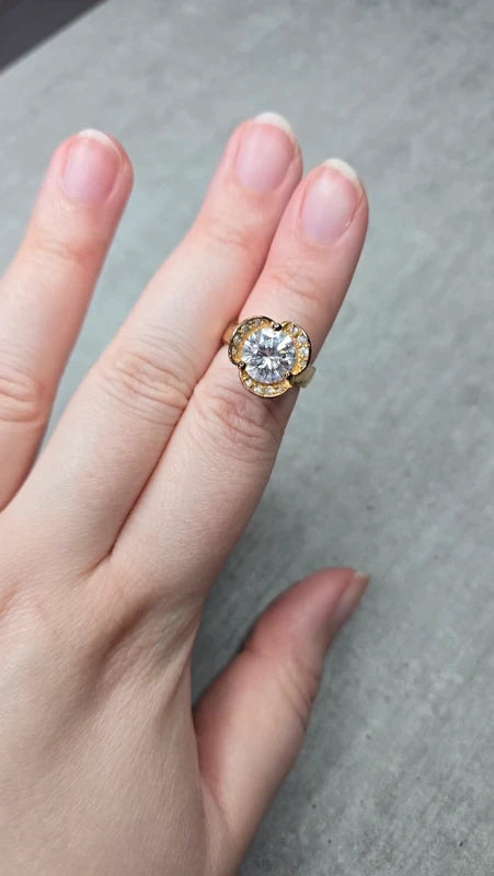 bague vintage - doré - fleur grande pierre brillante entouré de strass - chic élégant - 18 mm