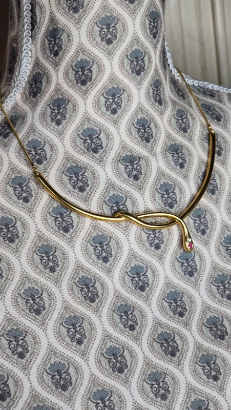 collier vintage chic - neuf - acier inoxydable - chaine doré pendentif noeud serpent pierre rose strass argenté - élégant