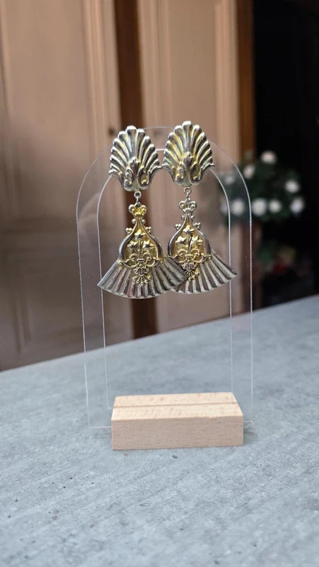 boucles d'oreilles vintage années 80 - baroque - doré argenté - relief - travaillé - ancien antique - légère pendante