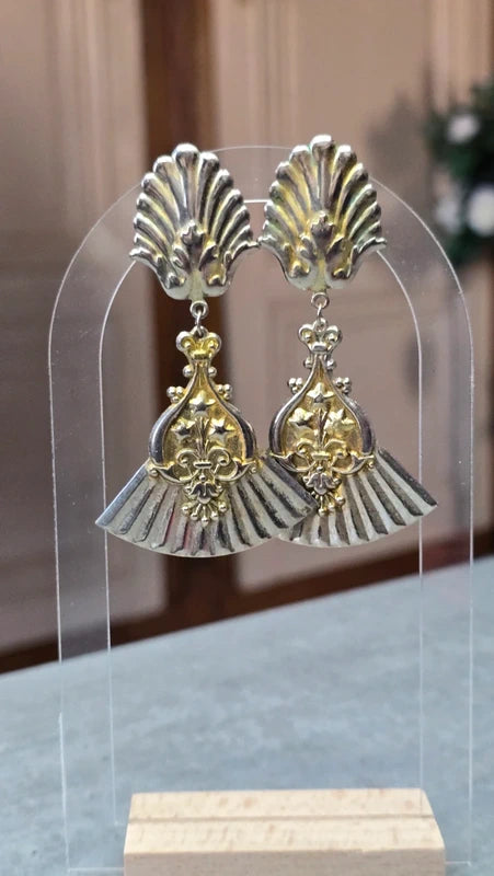 boucles d'oreilles vintage années 80 - baroque - doré argenté - relief - travaillé - ancien antique - légère pendante