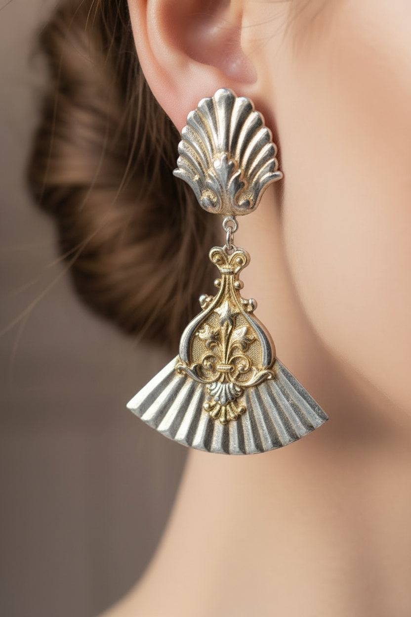 boucles d'oreilles vintage années 80 - baroque - doré argenté - relief - travaillé - ancien antique - légère pendante