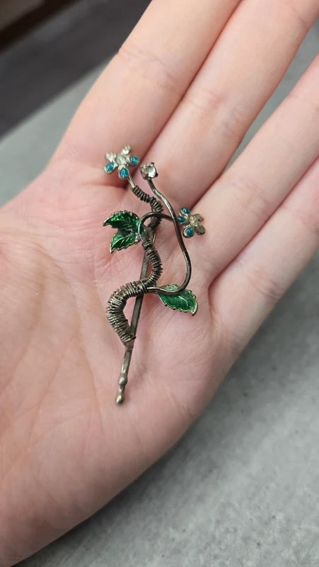 barrette vintage - neuf- en laiton - argenté bleu vert - fleurs strass feuilles torsade - rare