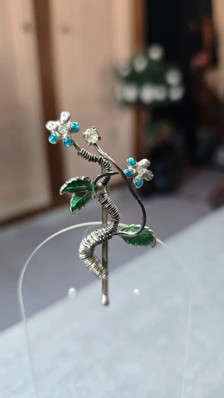 barrette vintage - neuf- en laiton - argenté bleu vert - fleurs strass feuilles torsade - rare
