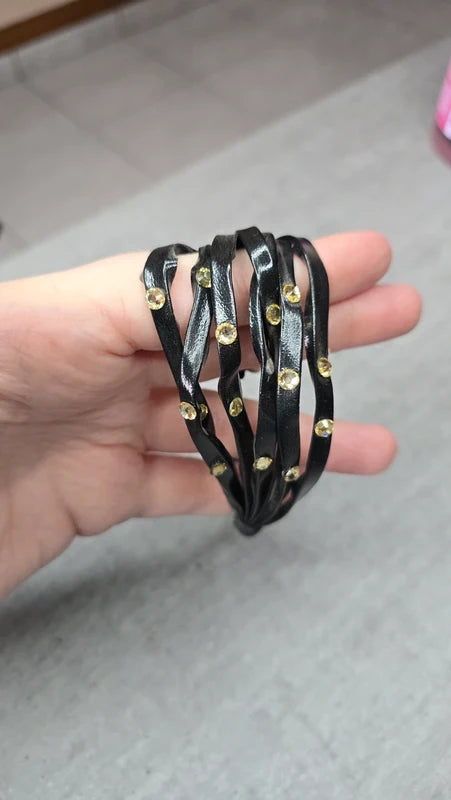 bracelet manchette vintage - multi rang noir - simili cuir - pierre strass doré - ajustable