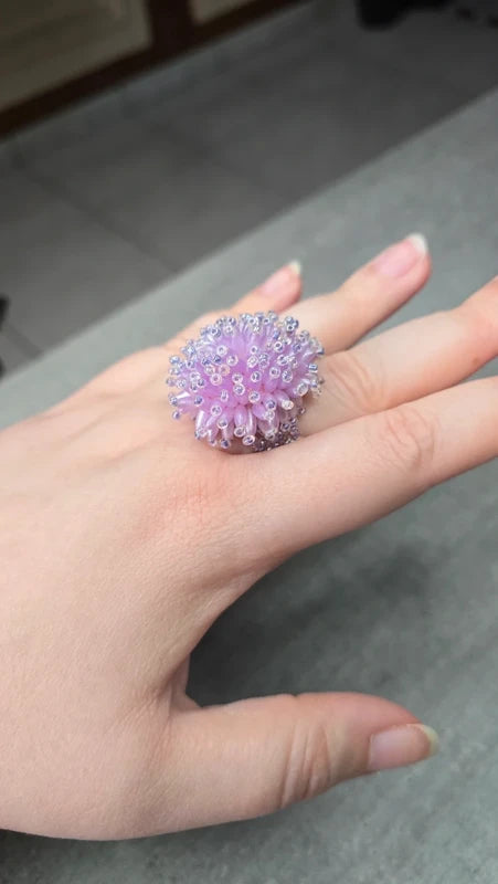 bague vintage - neuf - perles violette parme lila ou marron - volume relief - ajustable - originale - effet fleurs pompon