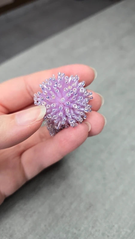 bague vintage - neuf - perles violette parme lila ou marron - volume relief - ajustable - originale - effet fleurs pompon