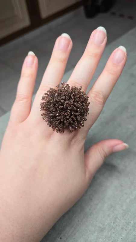 bague vintage - neuf - perles violette parme lila ou marron - volume relief - ajustable - originale - effet fleurs pompon
