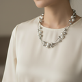 collier sautoir vintage - neuf - perles facettes argentées perles blanches nacrées design argentés - articulé
